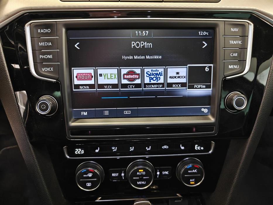 VOLKSWAGEN PASSAT 2016