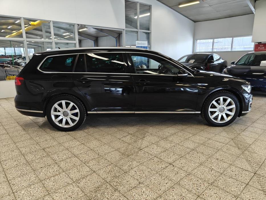 VOLKSWAGEN PASSAT 2016