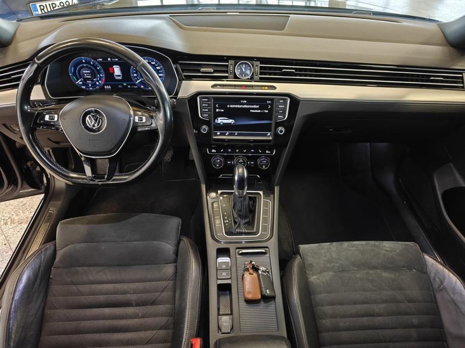 VOLKSWAGEN PASSAT 2016