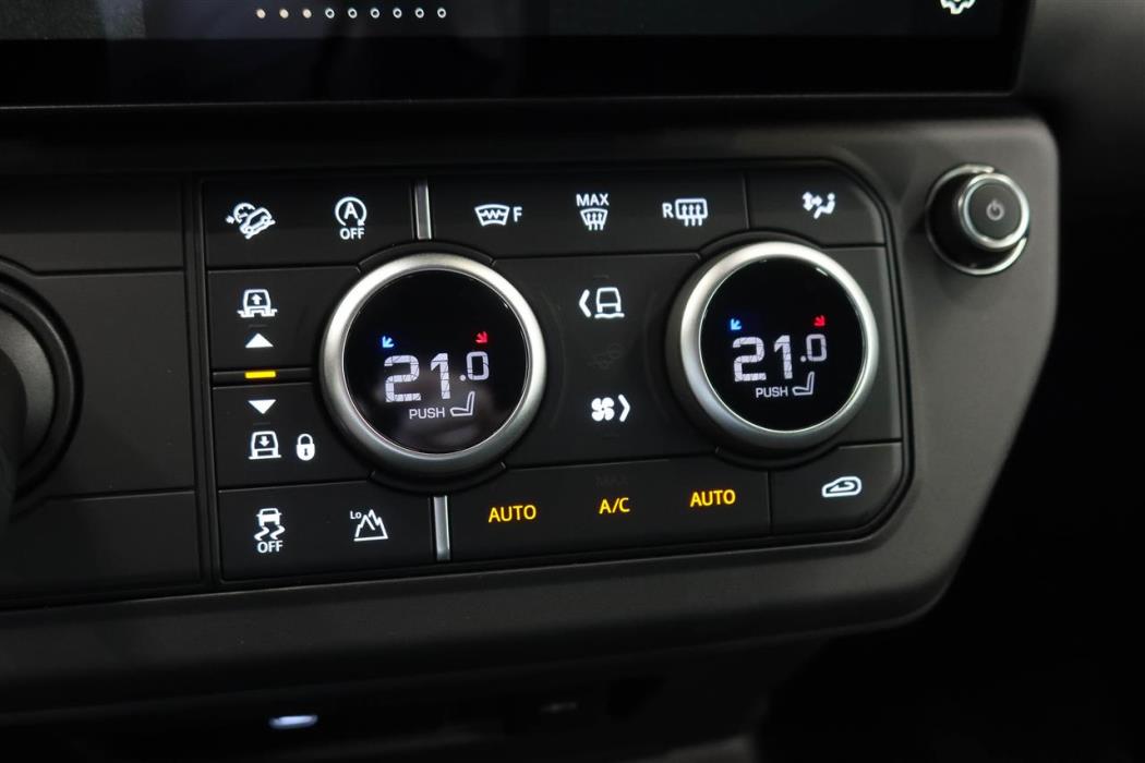 Land Rover Defender 2026