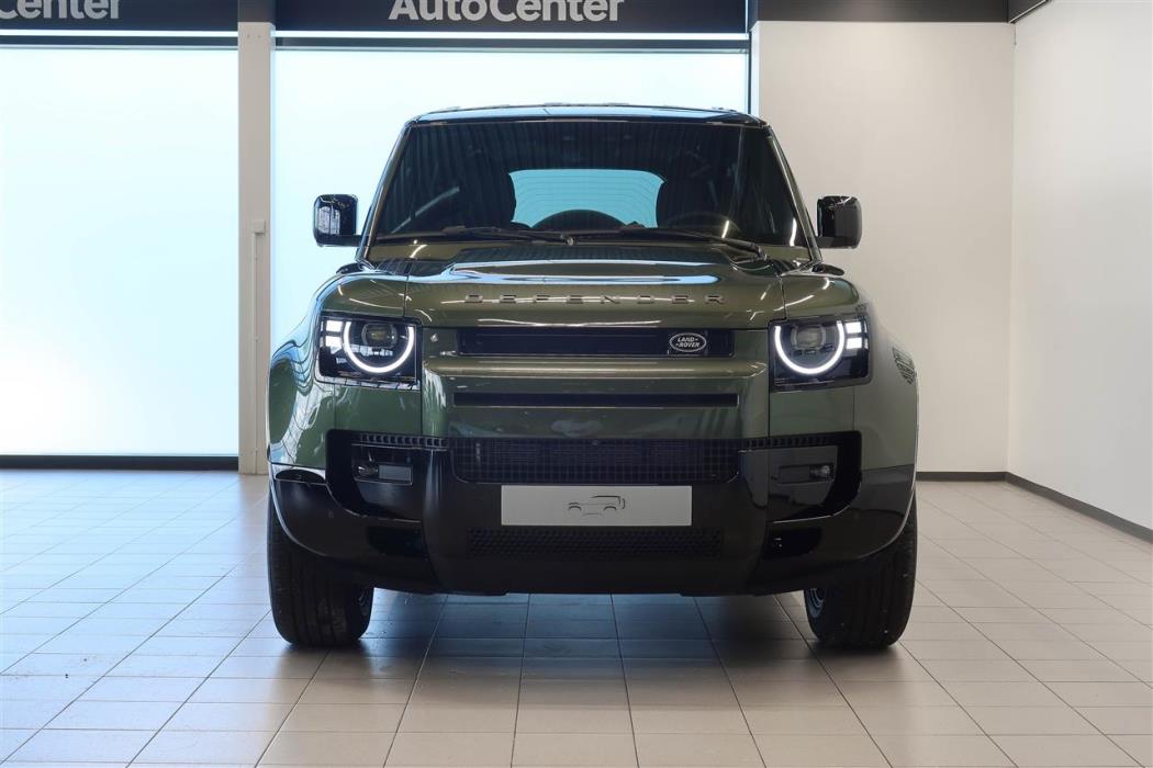 Land Rover Defender 2026