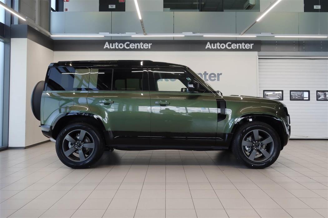 Land Rover Defender 2026