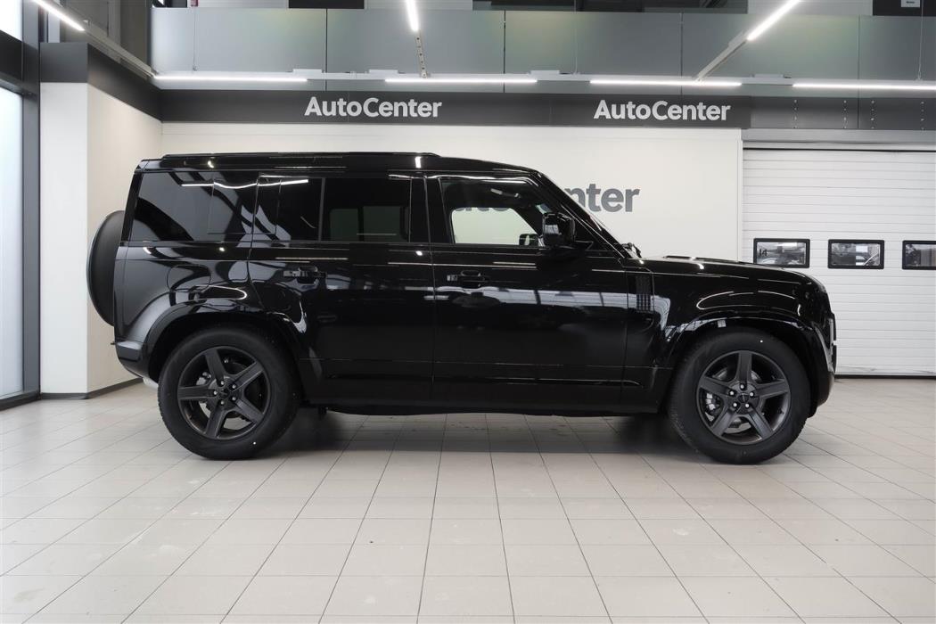 Land Rover Defender 2026