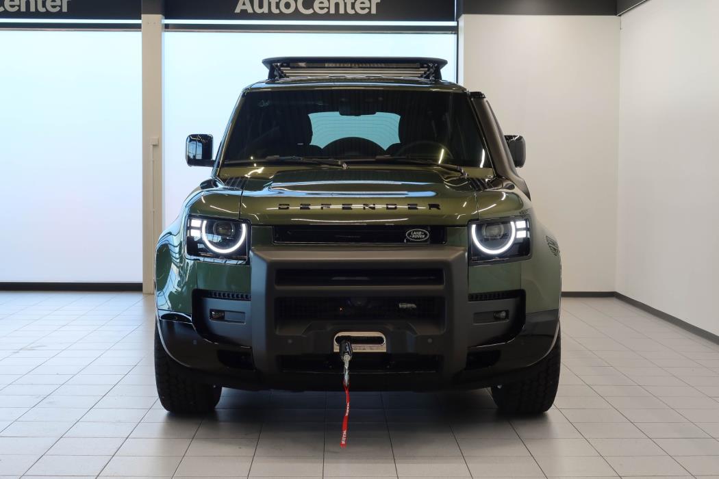 Land Rover Defender 2026