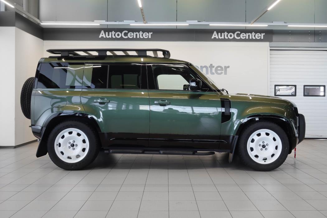 Land Rover Defender 2026