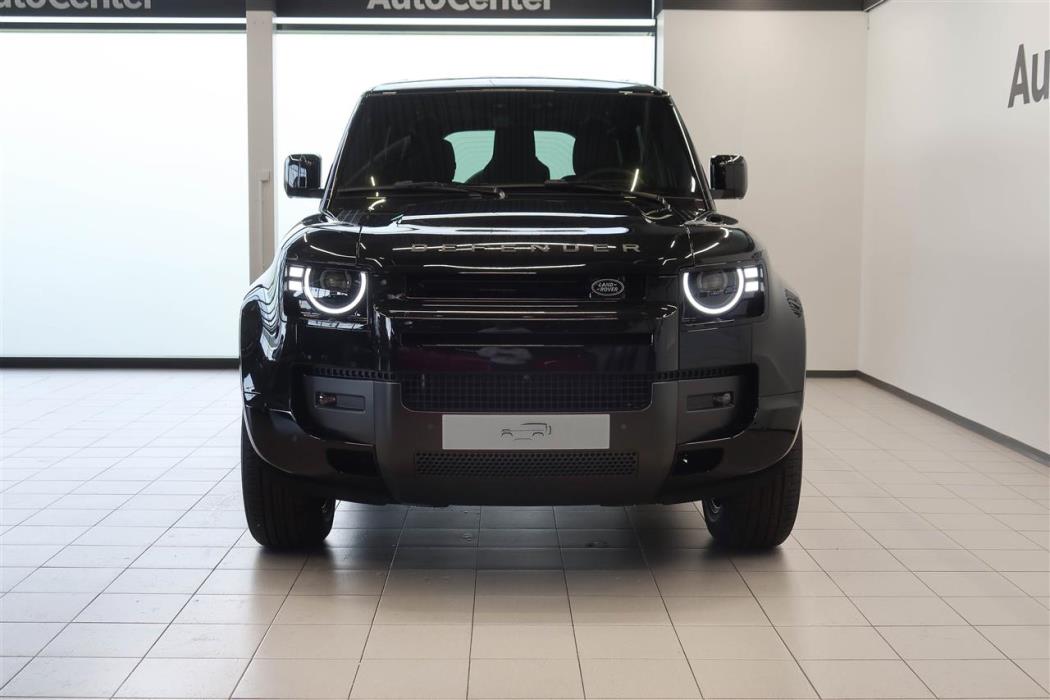 Land Rover Defender 2026