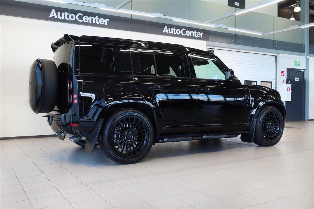 Land Rover Defender 2026