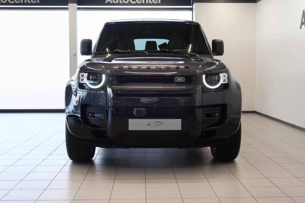 Land Rover Defender 2025