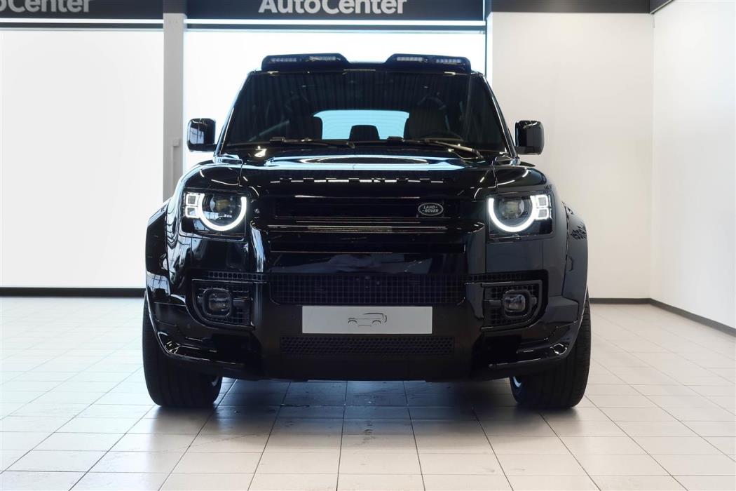 Land Rover Defender 2025