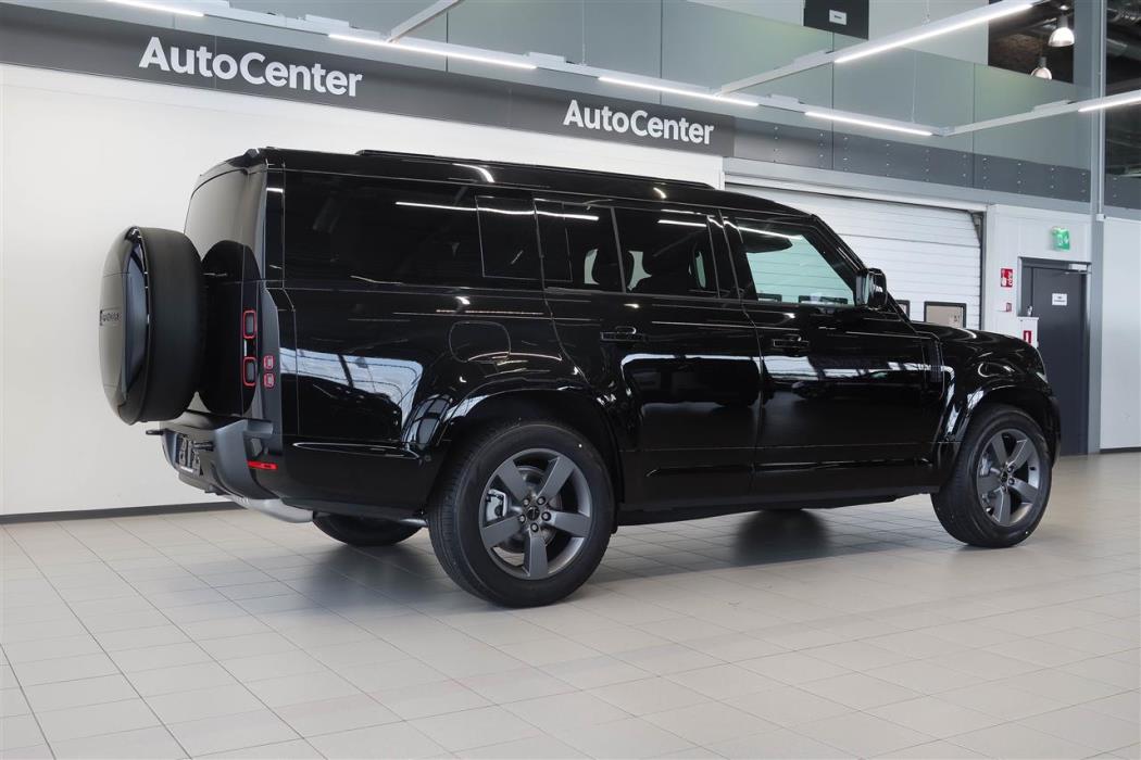 Land Rover Defender 2026