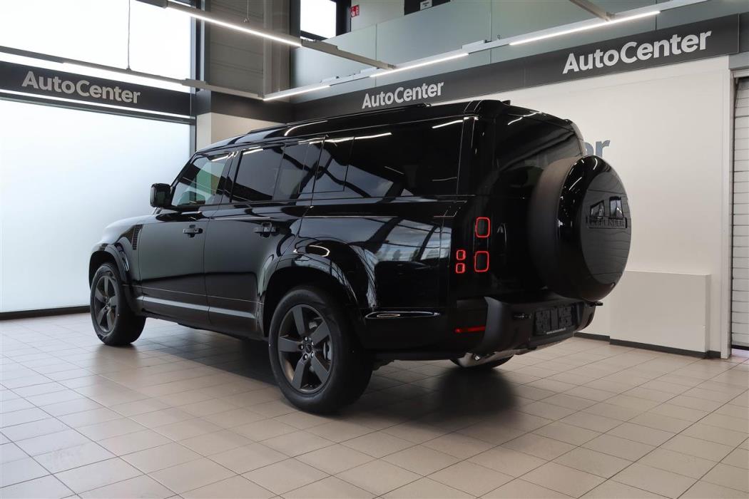 Land Rover Defender 2026