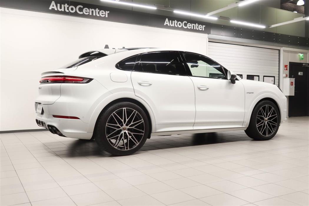 Porsche Cayenne 2024