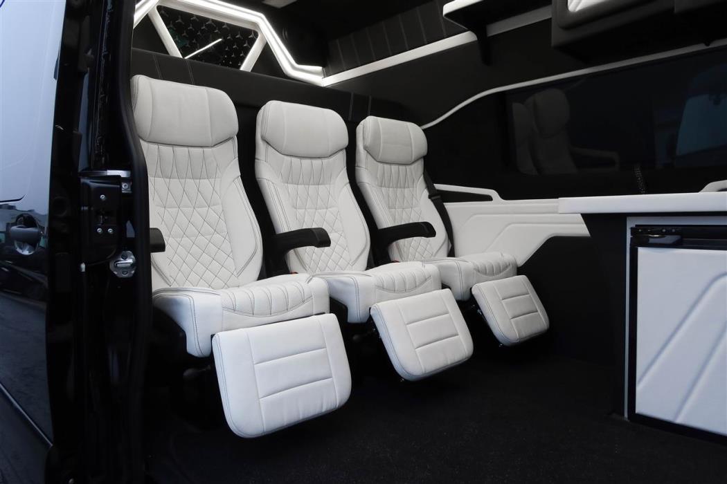 Mercedes-Benz Sprinter 2025