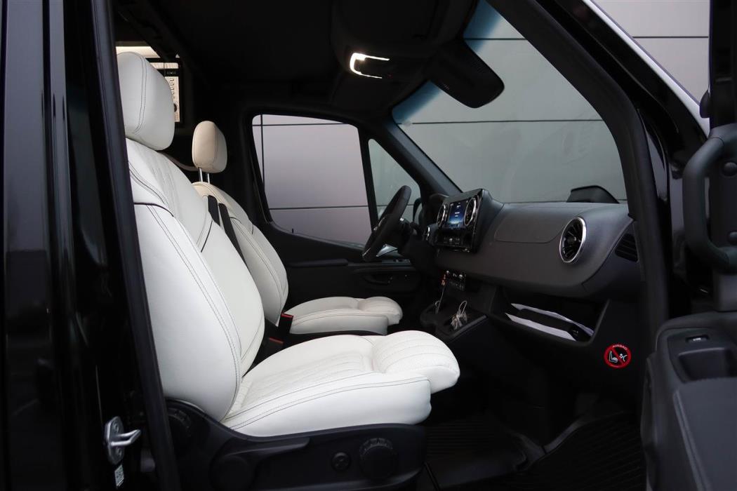 Mercedes-Benz Sprinter 2025