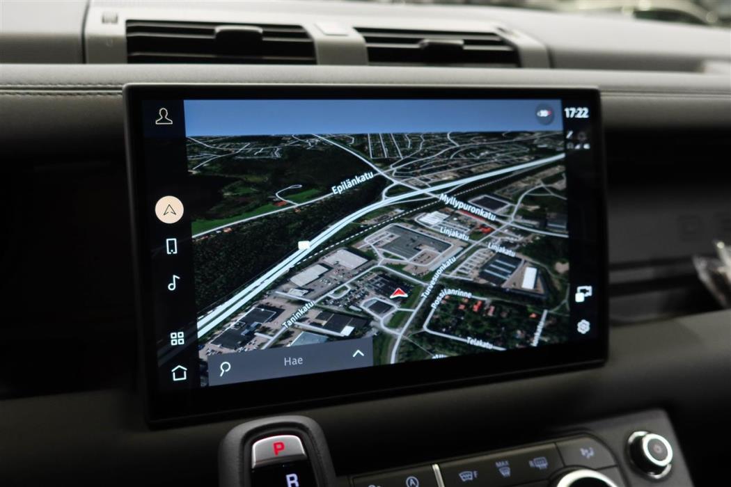 Land Rover Defender 2025