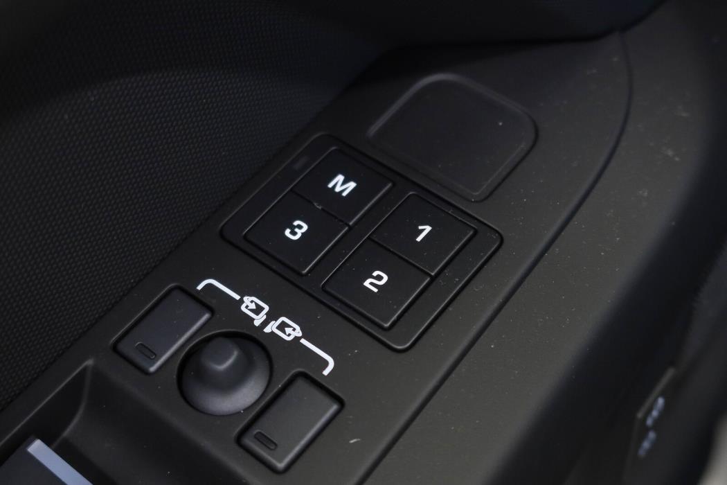 Land Rover Defender 2026