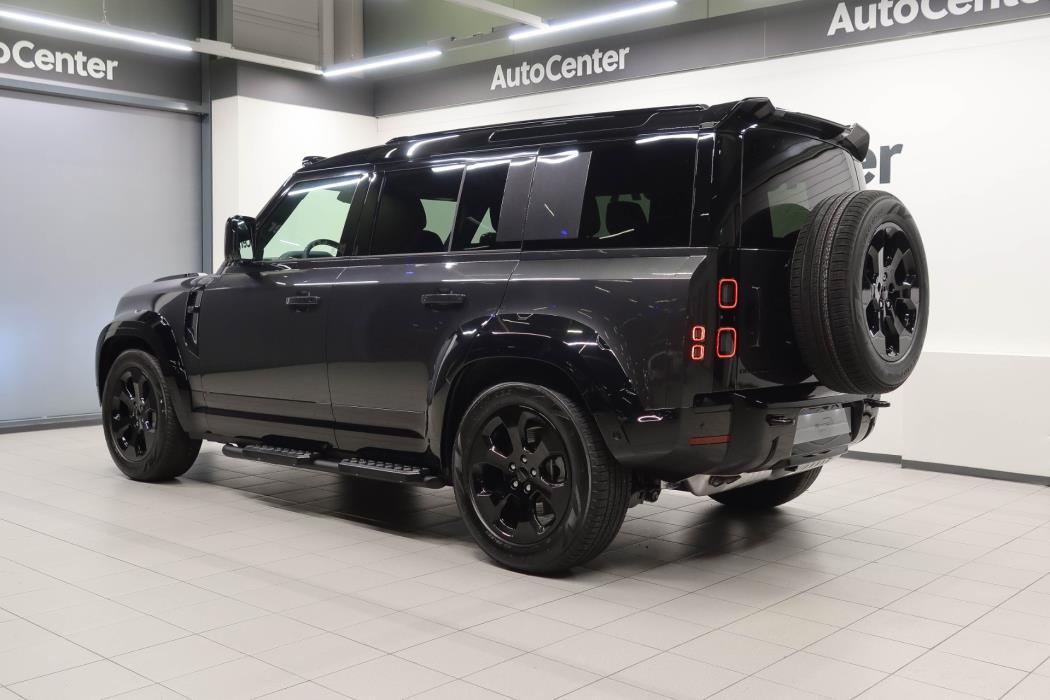Land Rover Defender 2026