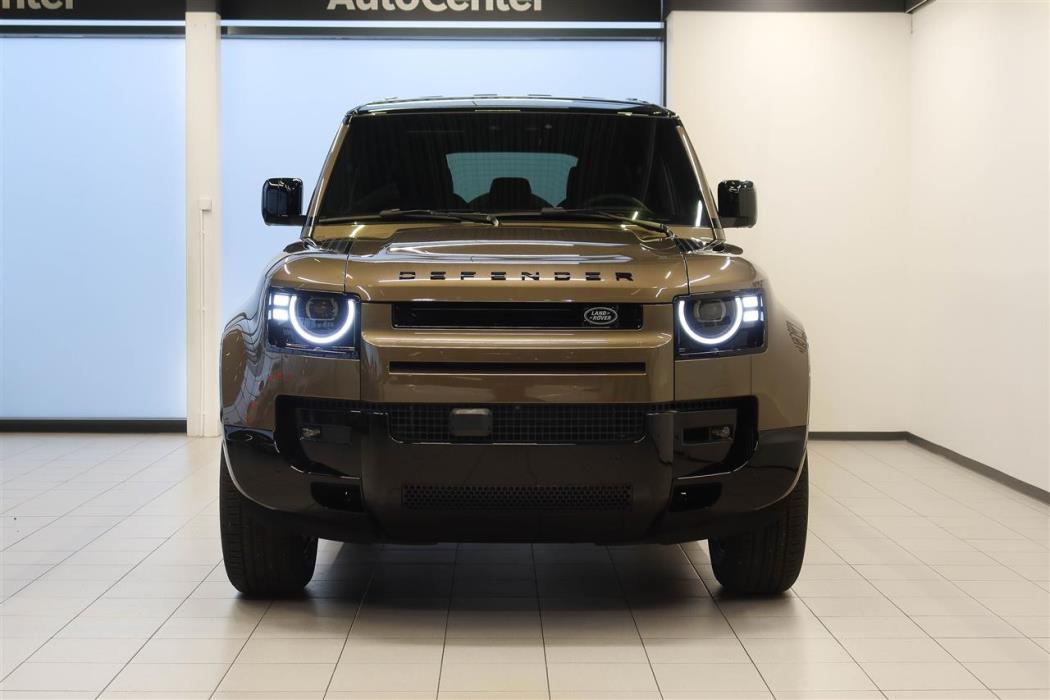 Land Rover Defender 2026