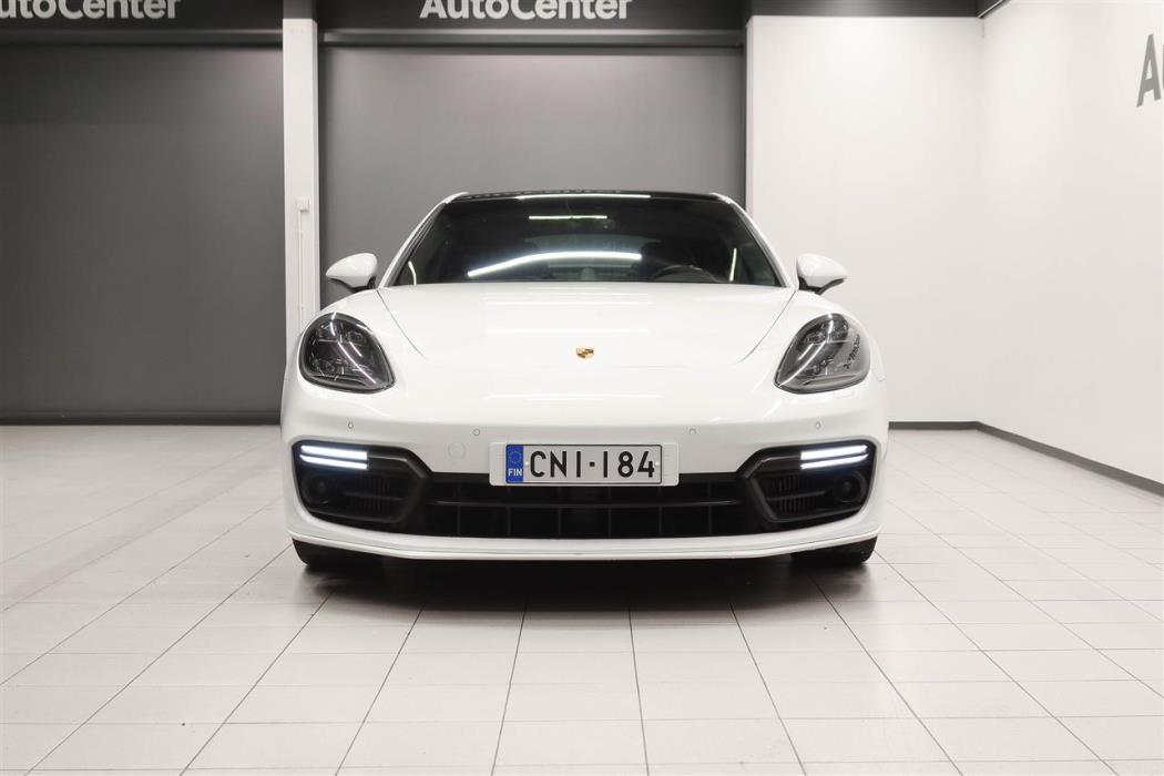 Porsche Panamera 2018
