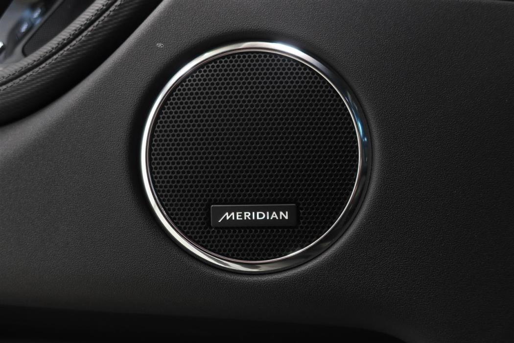 Land Rover Discovery Sport 2025