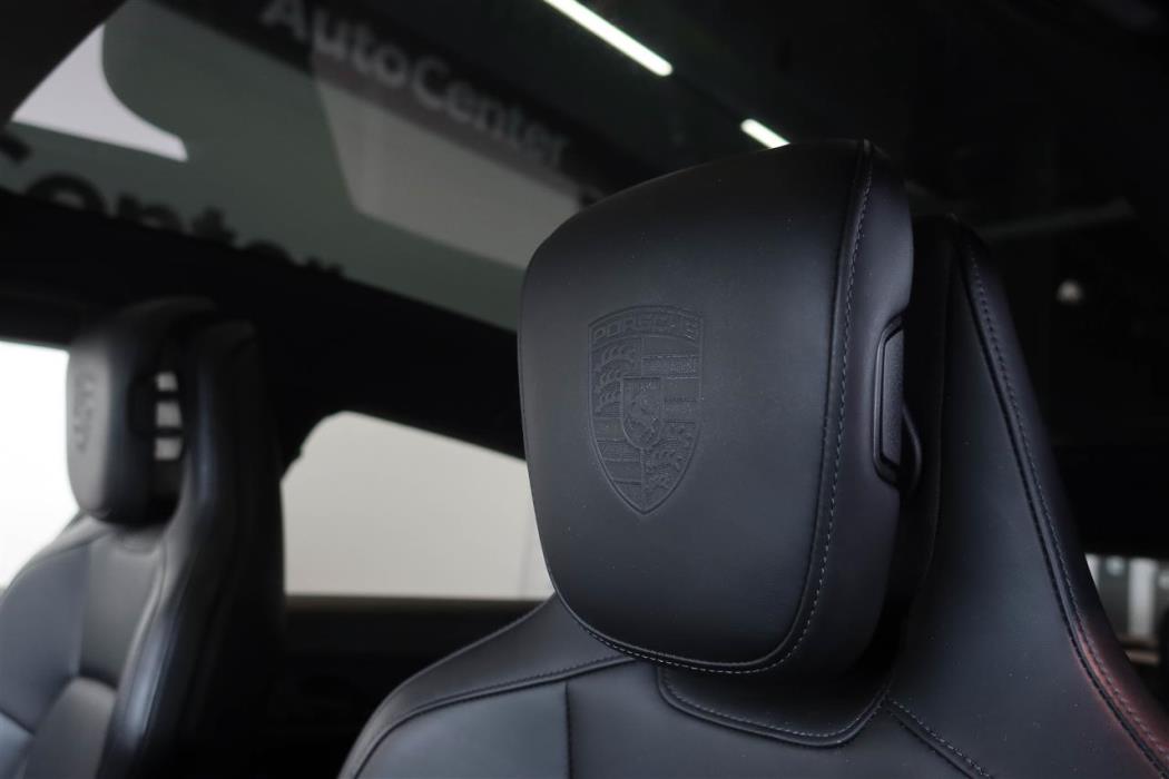 Porsche Taycan 2022
