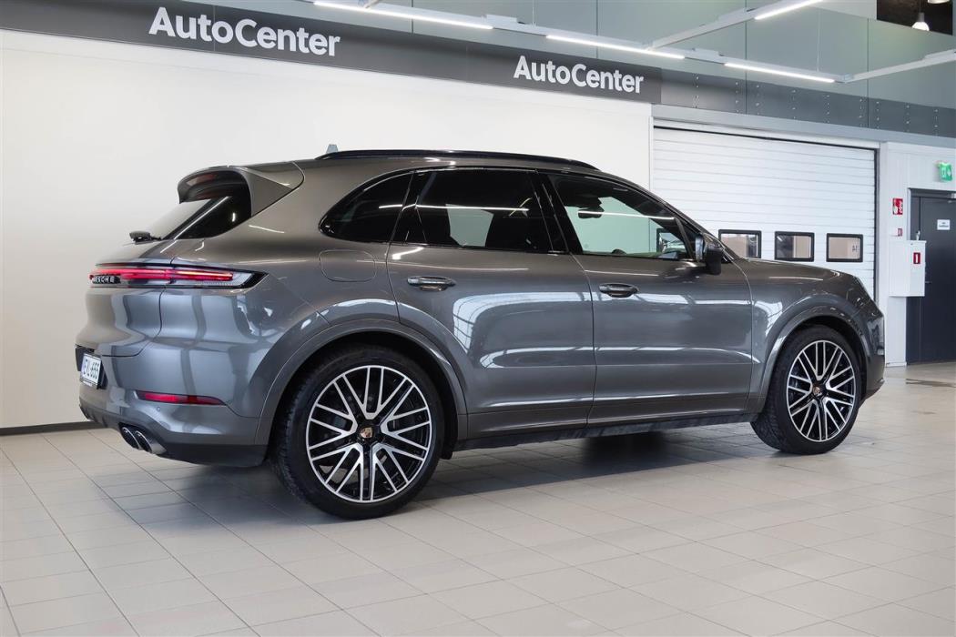 Porsche Cayenne 2024