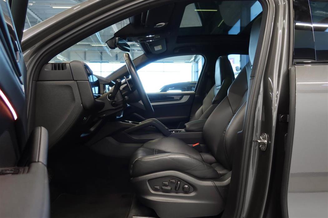 Porsche Cayenne 2024