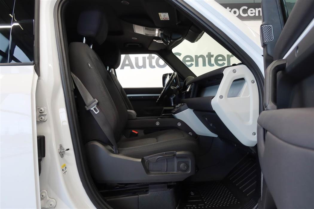 Land Rover Defender 2022