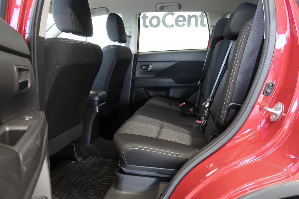 Mitsubishi Outlander 2016