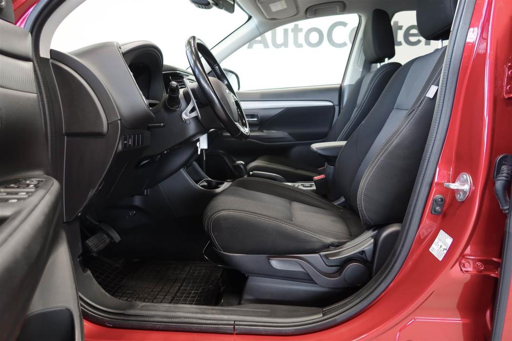 Mitsubishi Outlander 2016