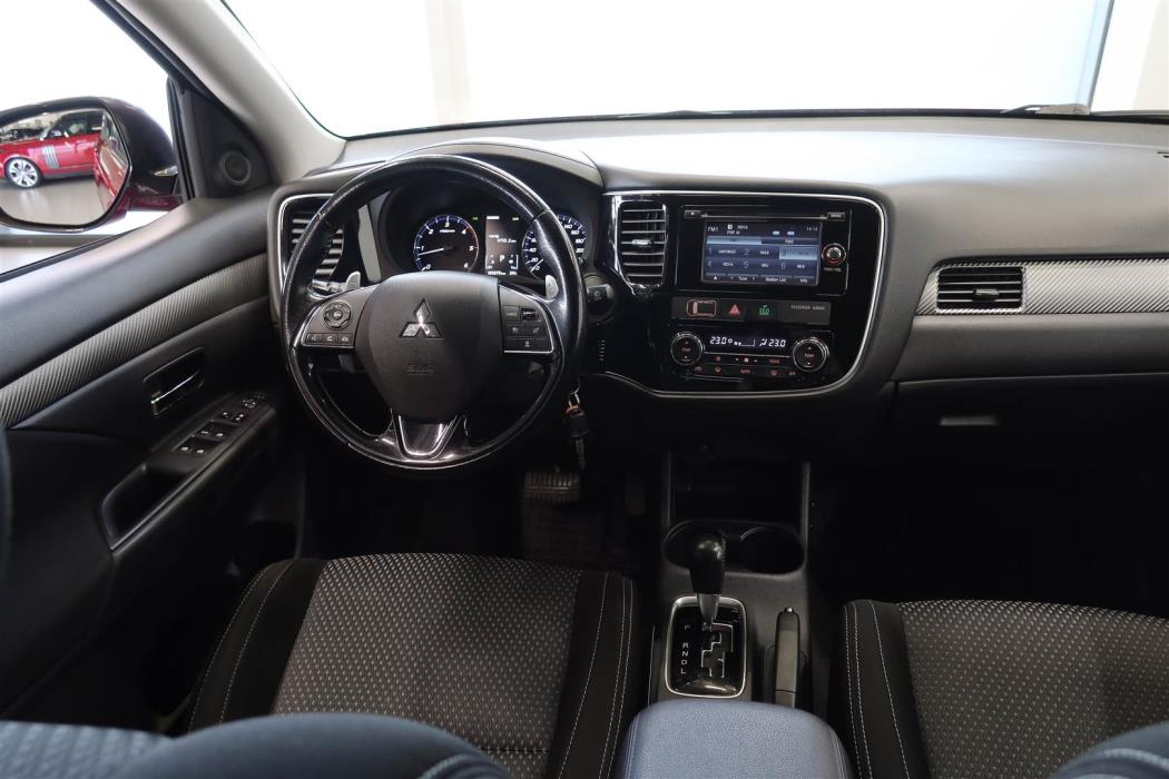 Mitsubishi Outlander 2016