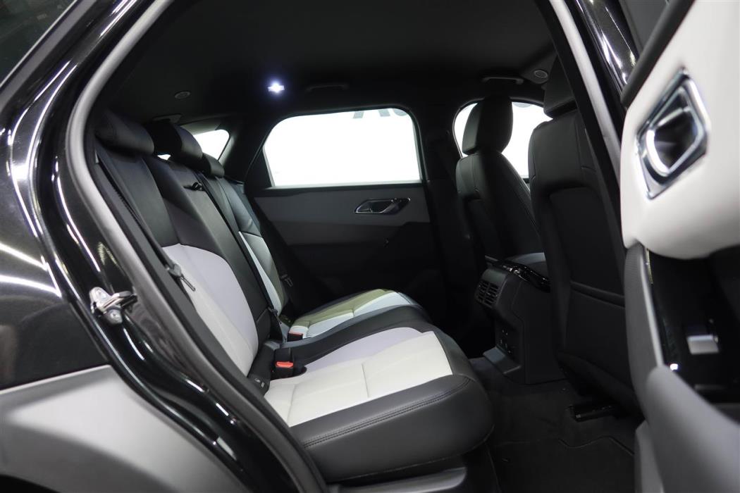 Land Rover Range Rover Velar 2026