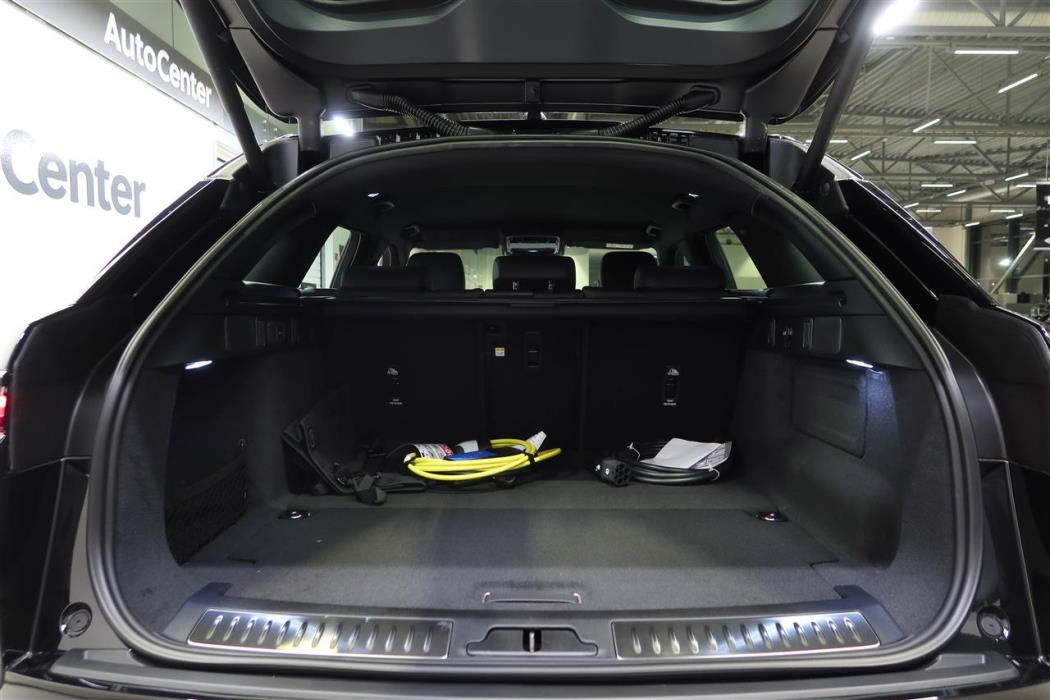 Land Rover Range Rover Velar 2026