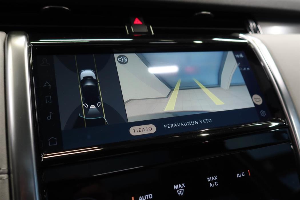 Land Rover Discovery Sport 2021