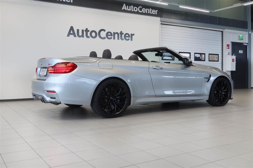 BMW M4 2015