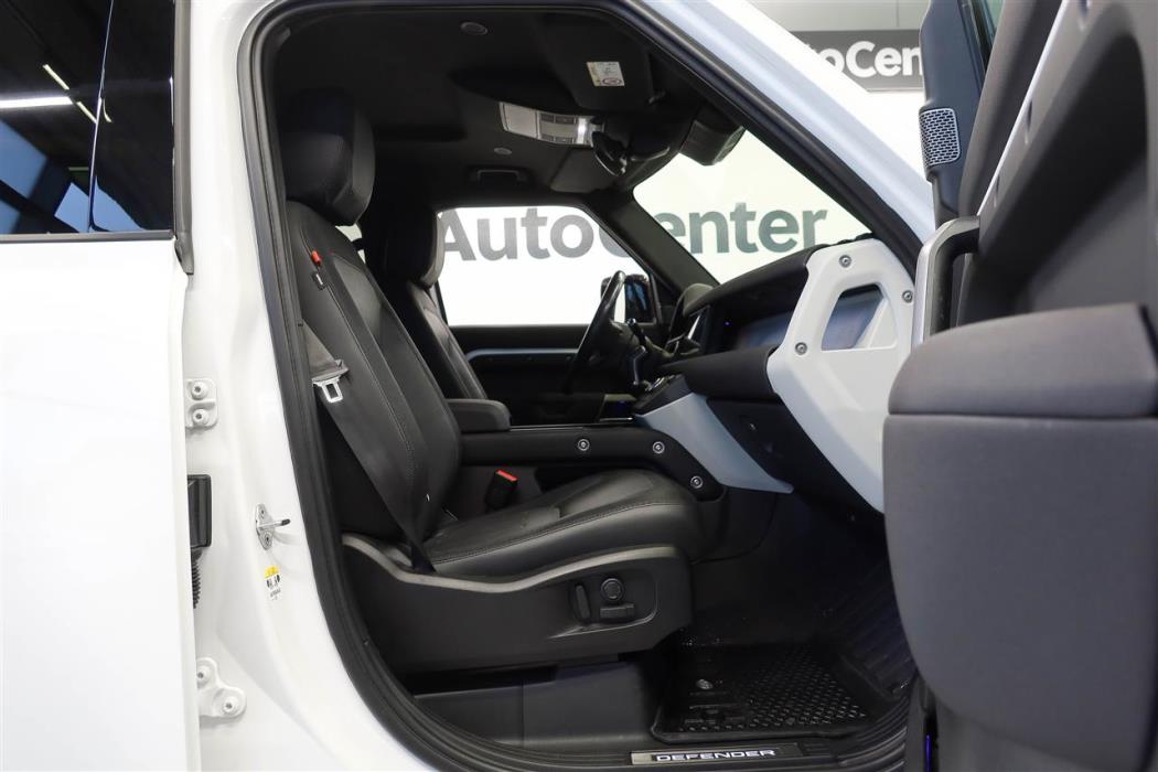 Land Rover Defender 2022