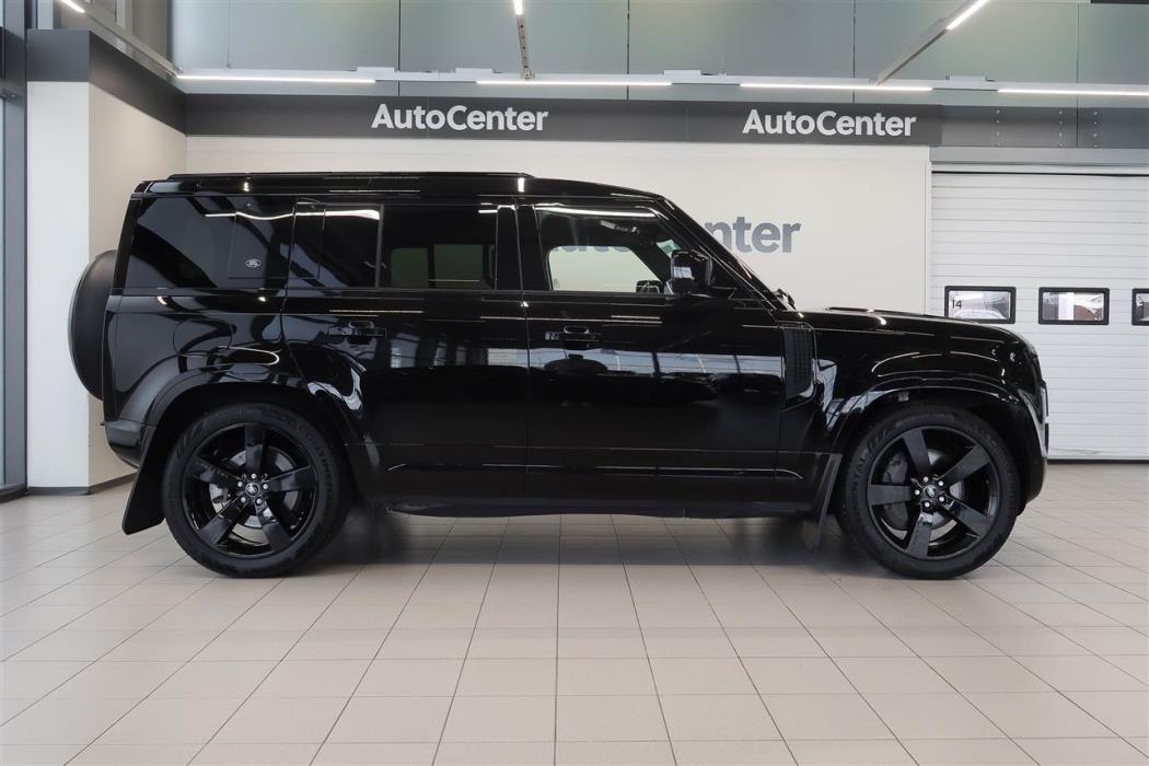 Land Rover Defender 2024