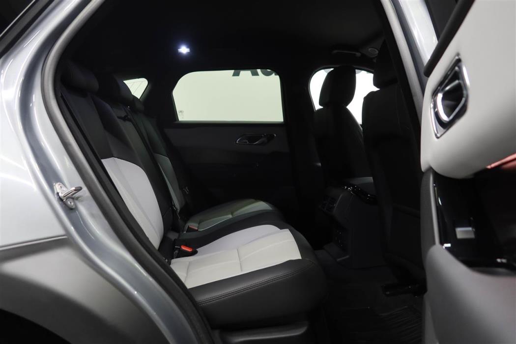 Land Rover Range Rover Velar 2025