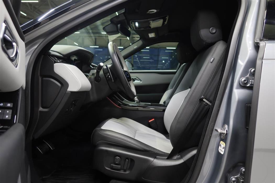 Land Rover Range Rover Velar 2025