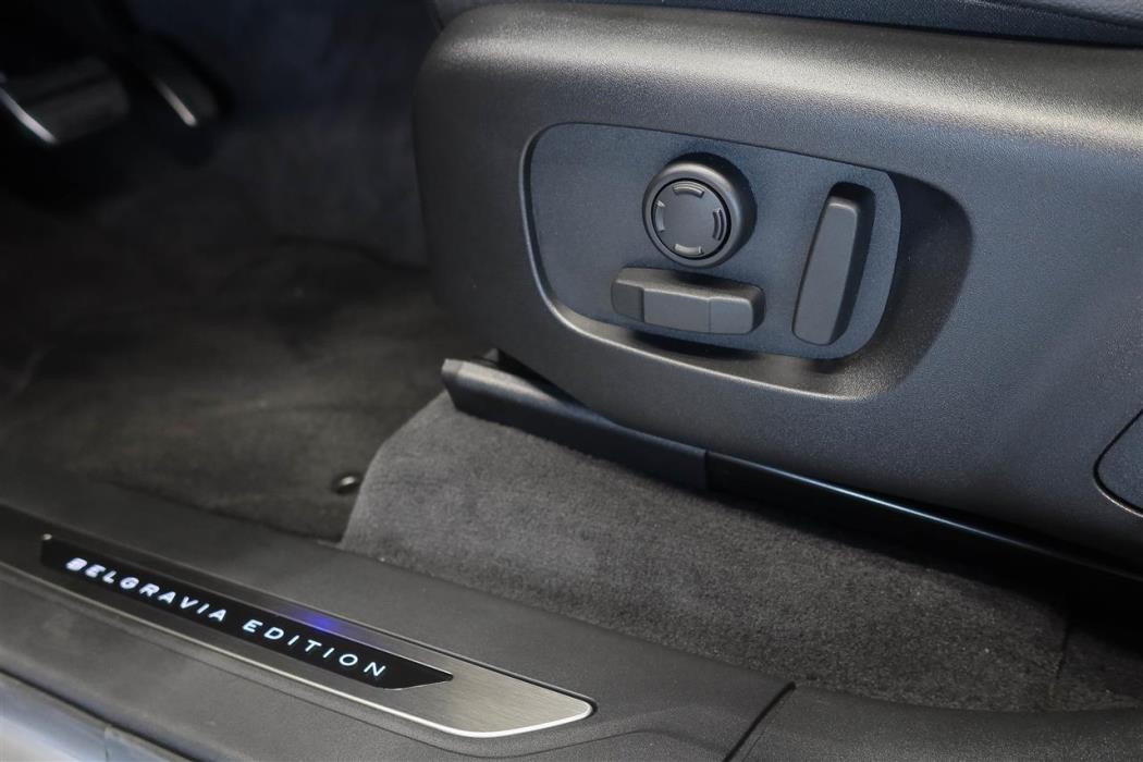 Land Rover Range Rover Velar 2026