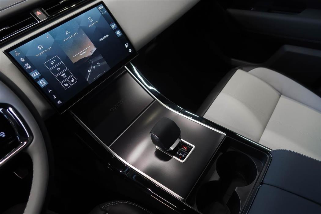 Land Rover Range Rover Velar 2026