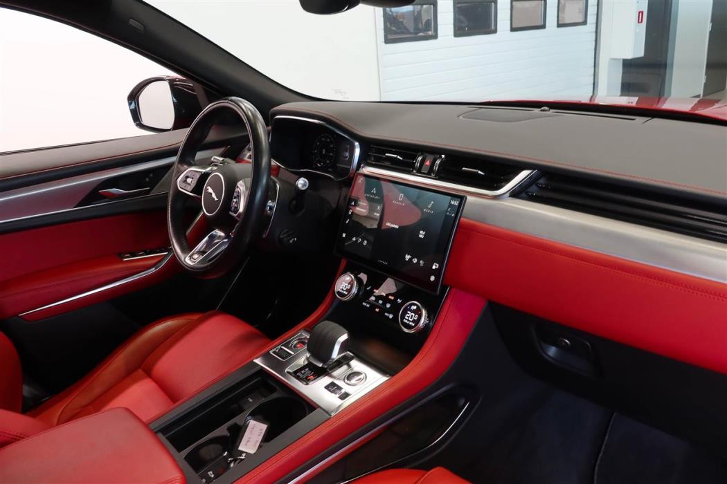 Jaguar F-PACE 2022
