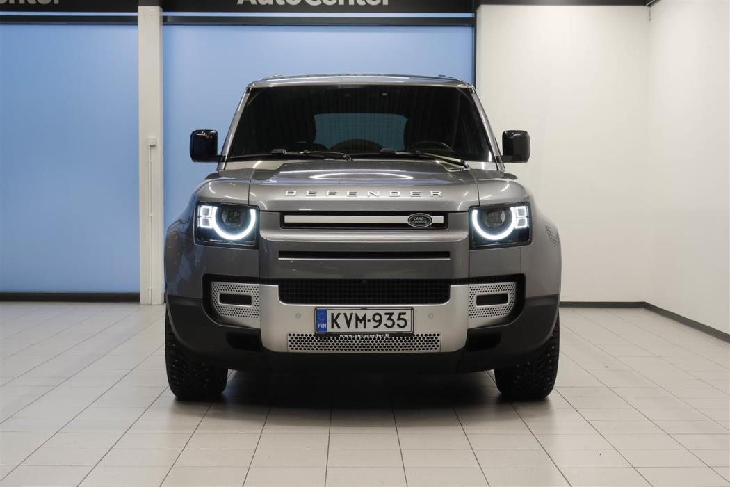 Land Rover Defender 2024