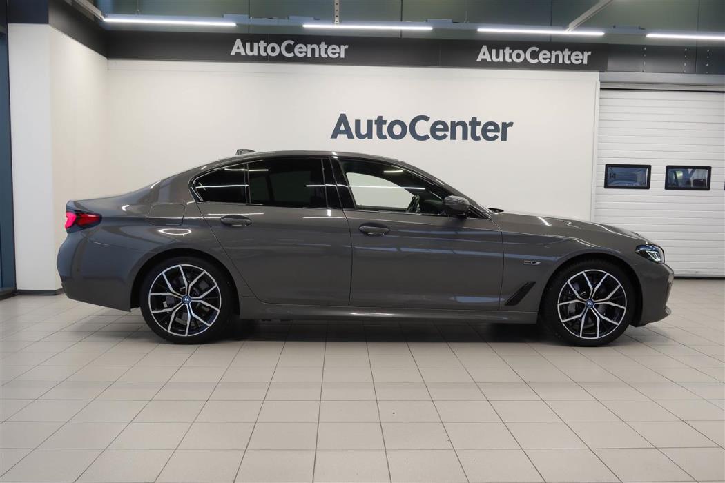 BMW 545 2022