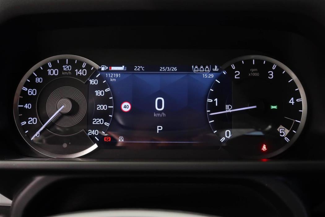 Land Rover Defender 2023