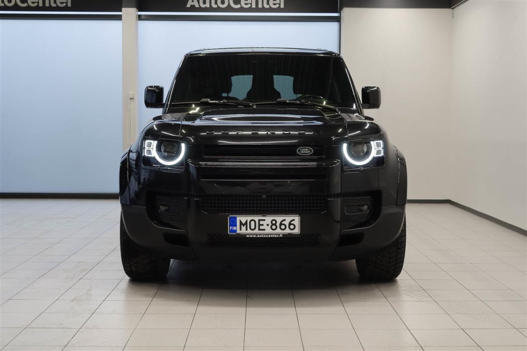 Land Rover Defender 2023