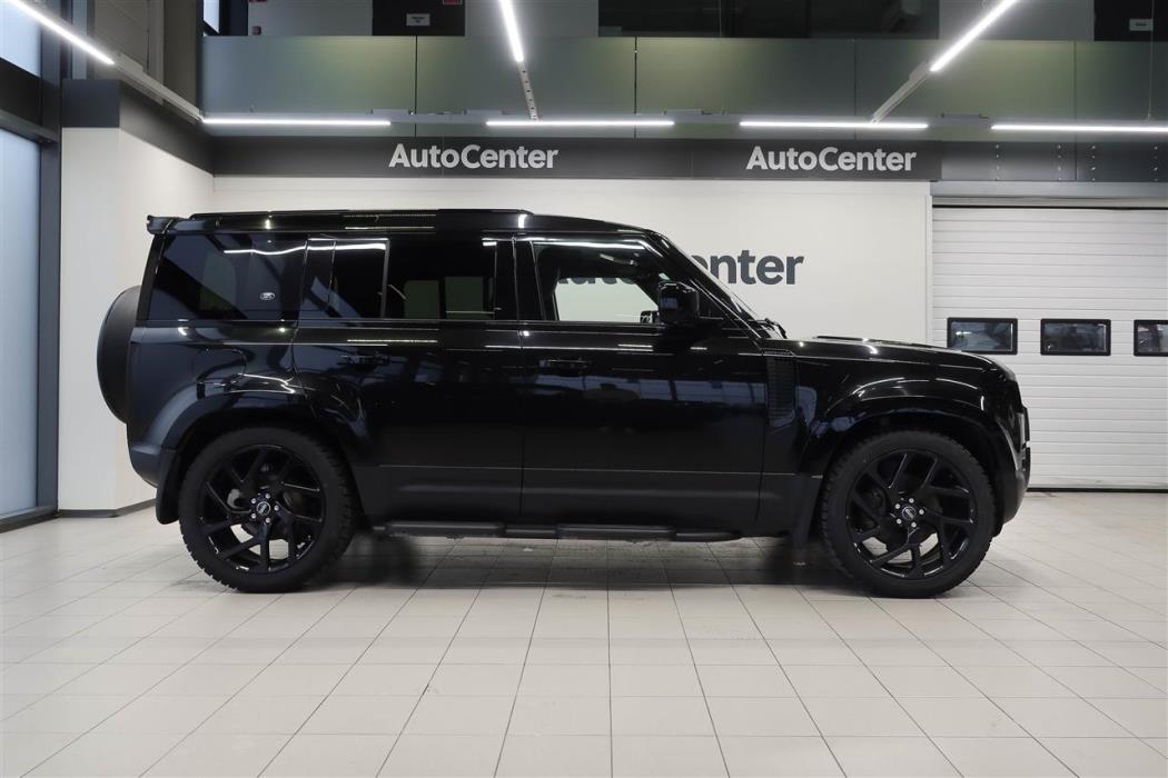 Land Rover Defender 2023