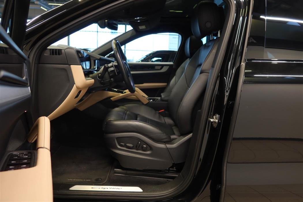 Porsche Cayenne 2024