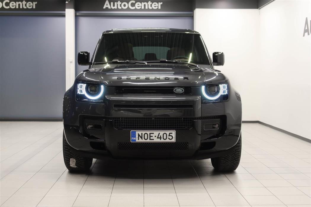 Land Rover Defender 2025