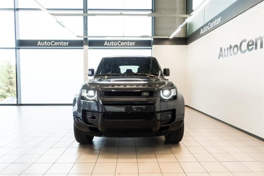 Land Rover Defender 2025